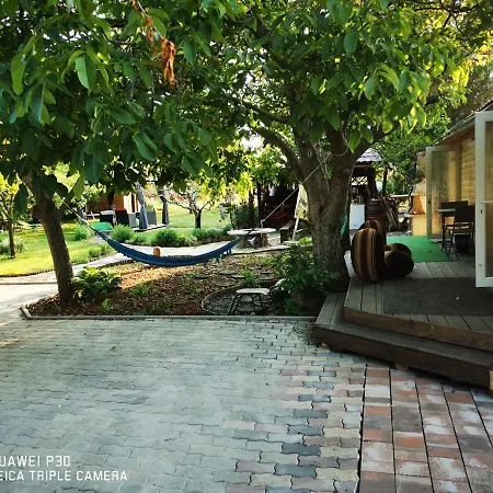 Csillaghegyi Oazis Lodge *