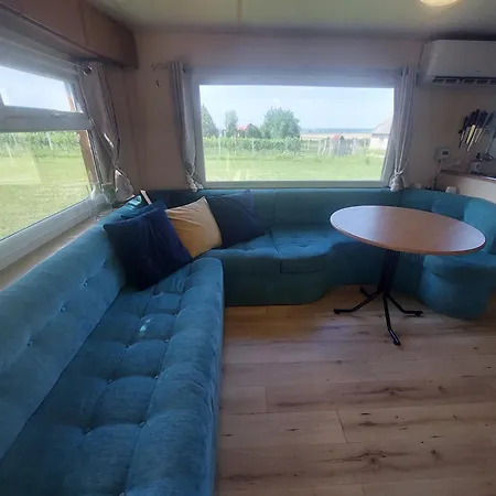 Lodge Csillaghegyi Oazis *